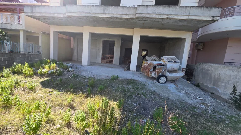 Vlore, shitet Vile 3 Katshe Kati 3, 500 m² 320.000 € (Lagjia 24 Maji – Rruga Mis Durhan)