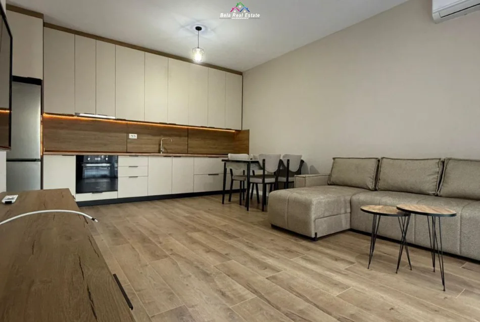 Tirane, jepet me qera apartament 1+1 Kati 4, 64 m² 440 € (Rruga Bashkim Shkurti)