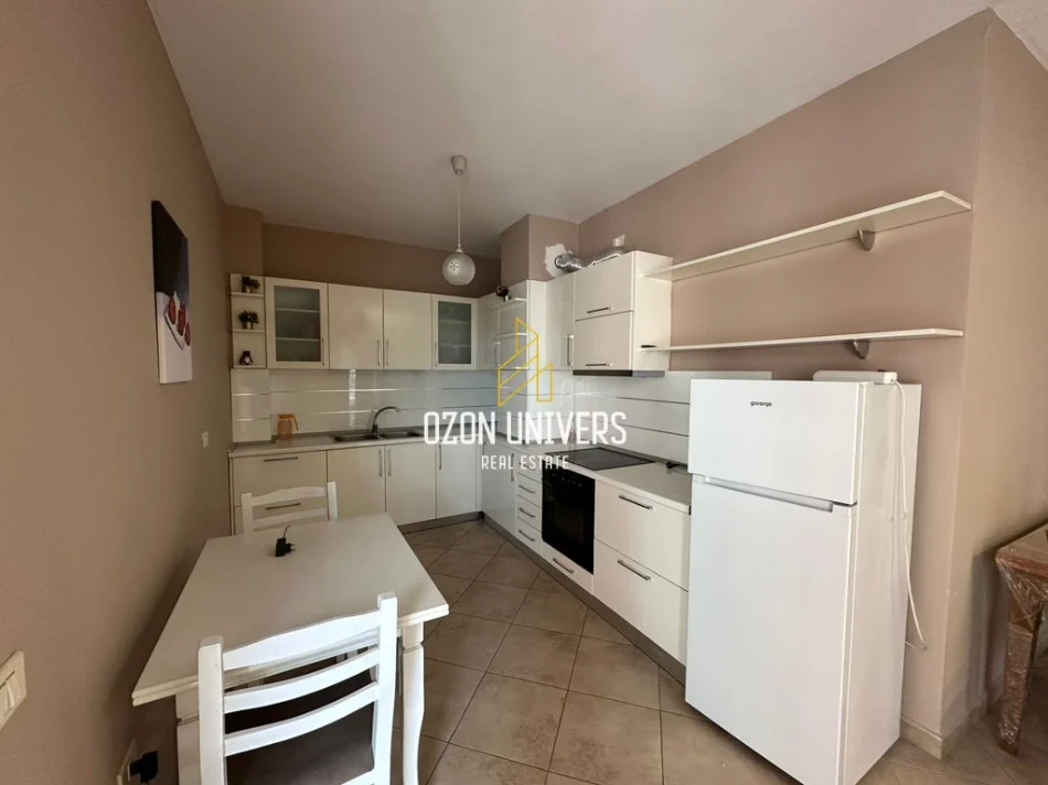 Tirane, jepet me qera apartament 3+1+Ballkon Kati 6, 110 m² 850 € (Bulevardi Zogu i Parë)