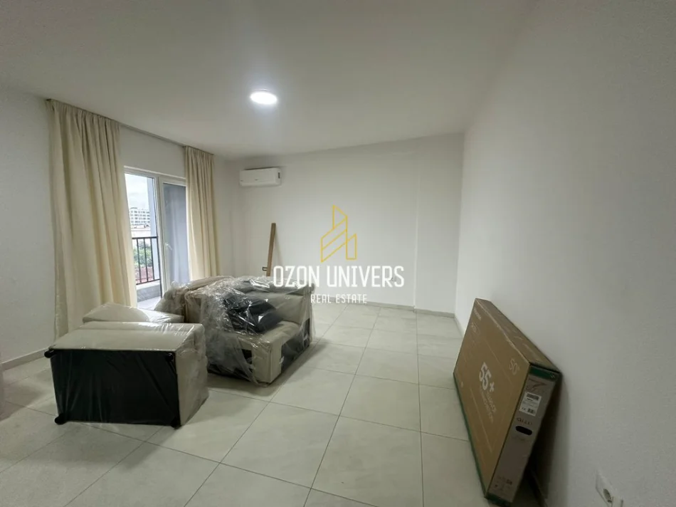 Tirane, jepet me qera apartament 2+1+Ballkon Kati 4, 95 m² 700 € (Rruga Siri Kodra)