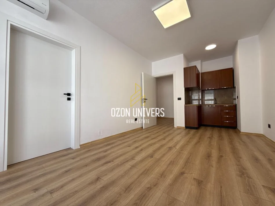 Tirane, jepet me qera apartament 1+1+Ballkon Kati 1, 65 m² 750 € (Ish Ekspozita)