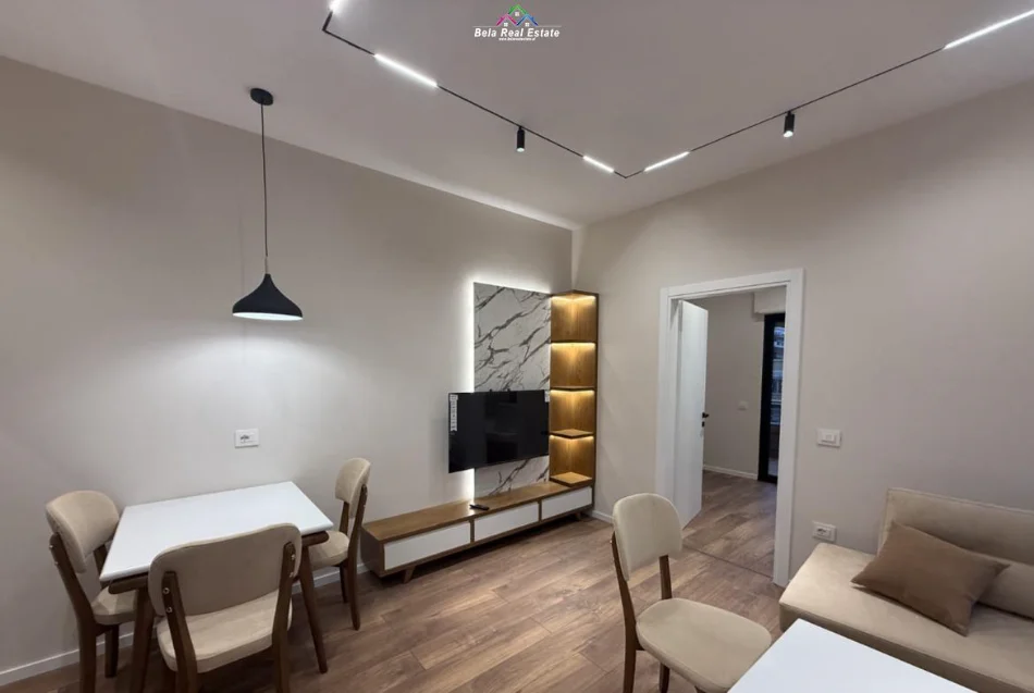 Tirane, jepet me qera apartament 1+1 Kati 7, 50 m² 625 € (Rruga Bill Klinton)
