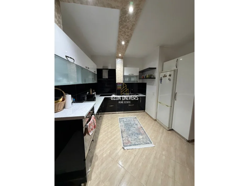 Tirane, shitet apartament 3+1+Ballkon Kati 7, 160 m² 285.000 € (Fresk)