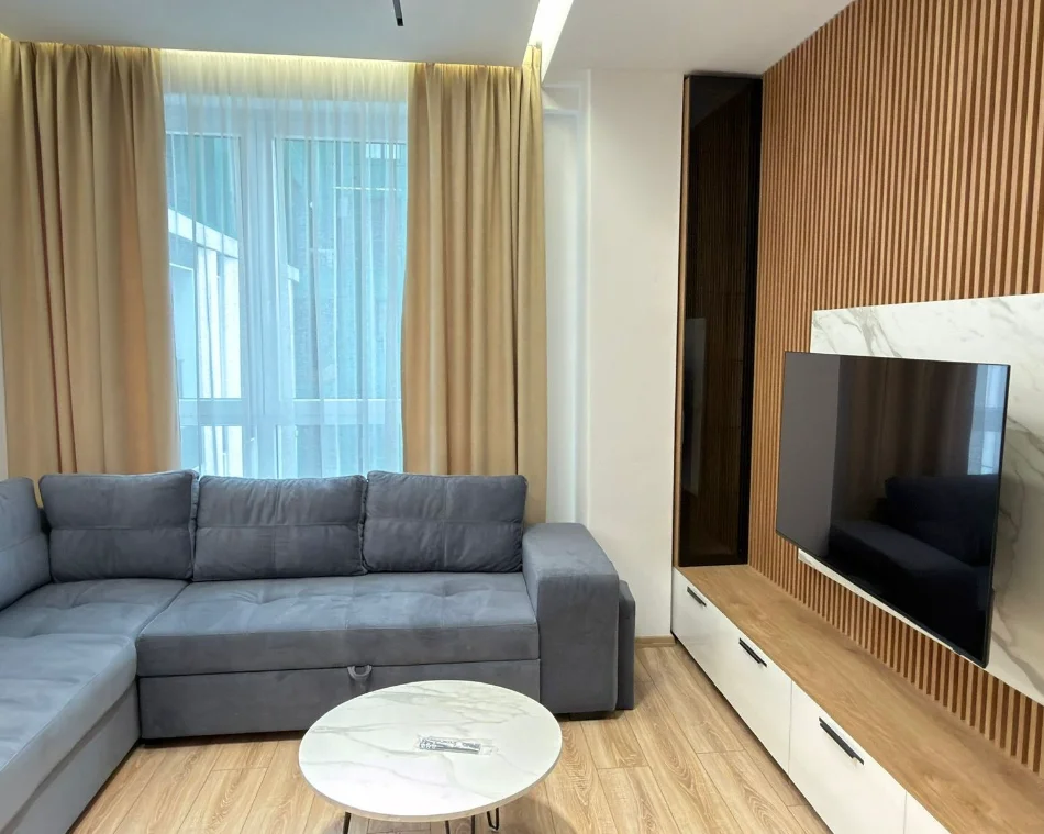 Tirane, jepet me qera apartament 2+1 , 100 m² 1.000 € 