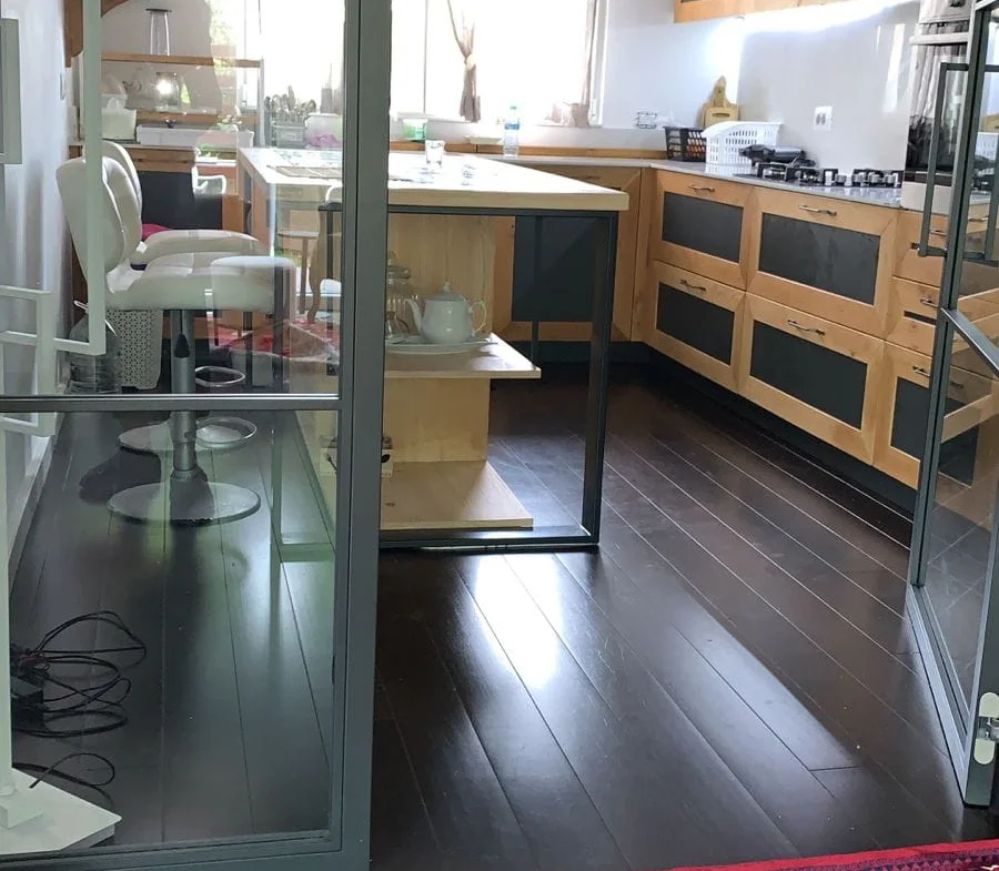 Tirane, jepet me qera Vile Kati 3, 400 m² 3.200 € (Teg)