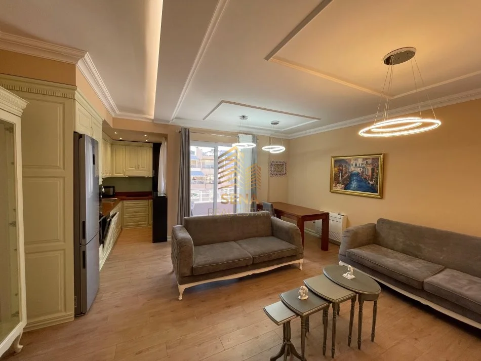 Tirane, jepet me qera apartament 3+1+Ballkon Kati 5, 126 m² 900 € (Liqeni i Thate)
