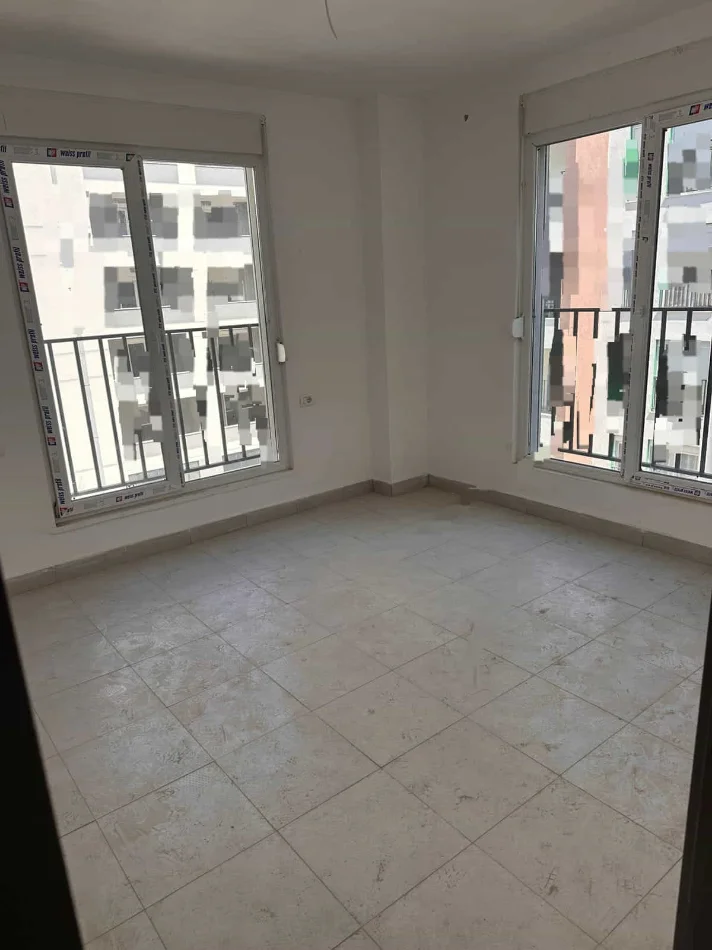 Tirane, jepet me qera zyre Kati 3, 100 m² 450 € (Rruga xhemal Sheh Abazi)