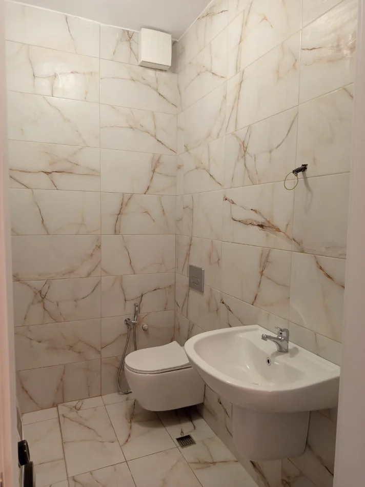 Tirane, jepet me qera apartament 2+1 Kati 3, 80 m² 700 € (Rruga Dritan Hoxha)