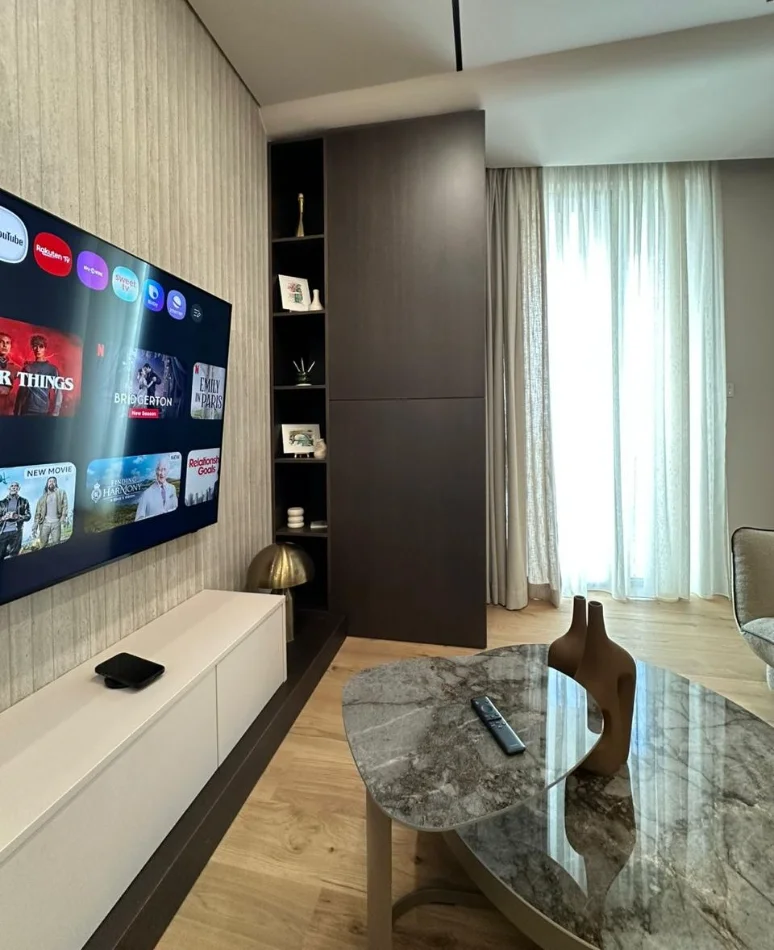 Tirane, jepet me qera apartament 1+1 , 78 m² 1.000 € 