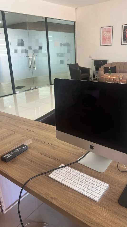 Tirane, jepet me qera zyre Kati 1, 120 m² 840 € (Bulevardi Blu)