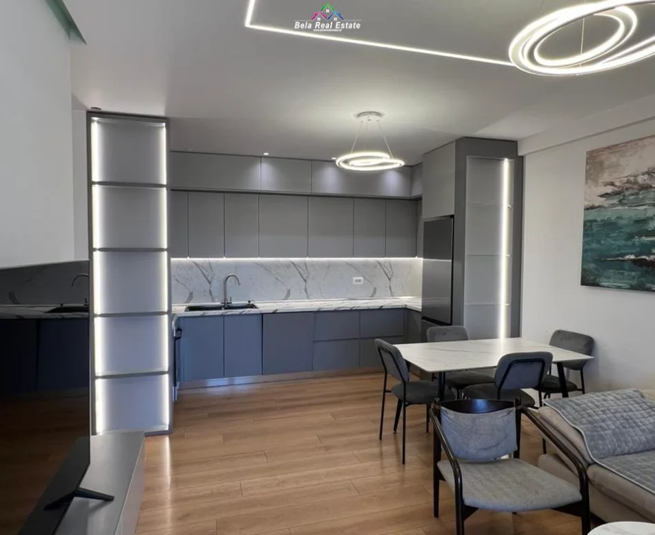 Tirane, jepet me qera apartament 2+1 Kati 9, 93 m² 850 € (Rruga 5 Maji)