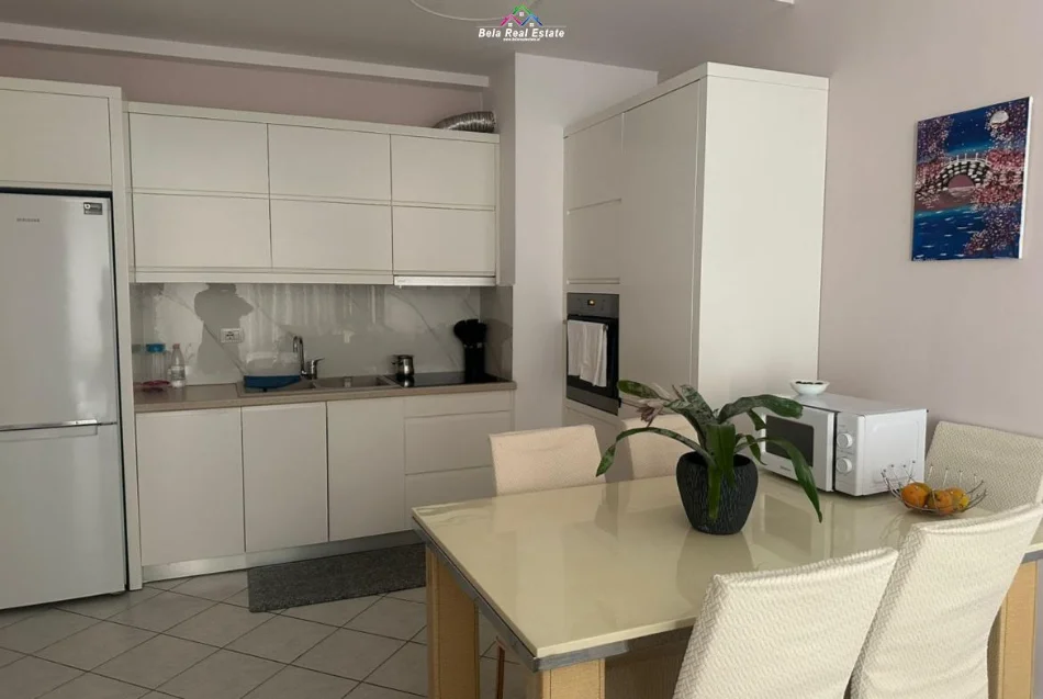 Tirane, jepet me qera apartament 1+1 Kati 8, 65 m² 470 € (Rruga Loni Ligori)
