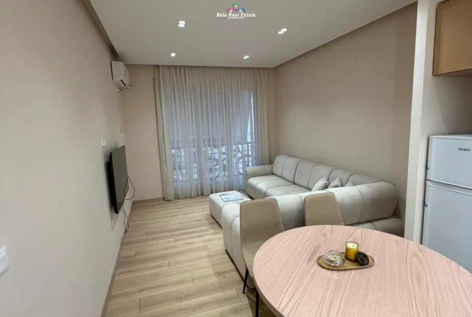 Tirane, jepet me qera apartament 2+1 Kati 5, 105 m² 1.050 € (Rruga Don Bosko)