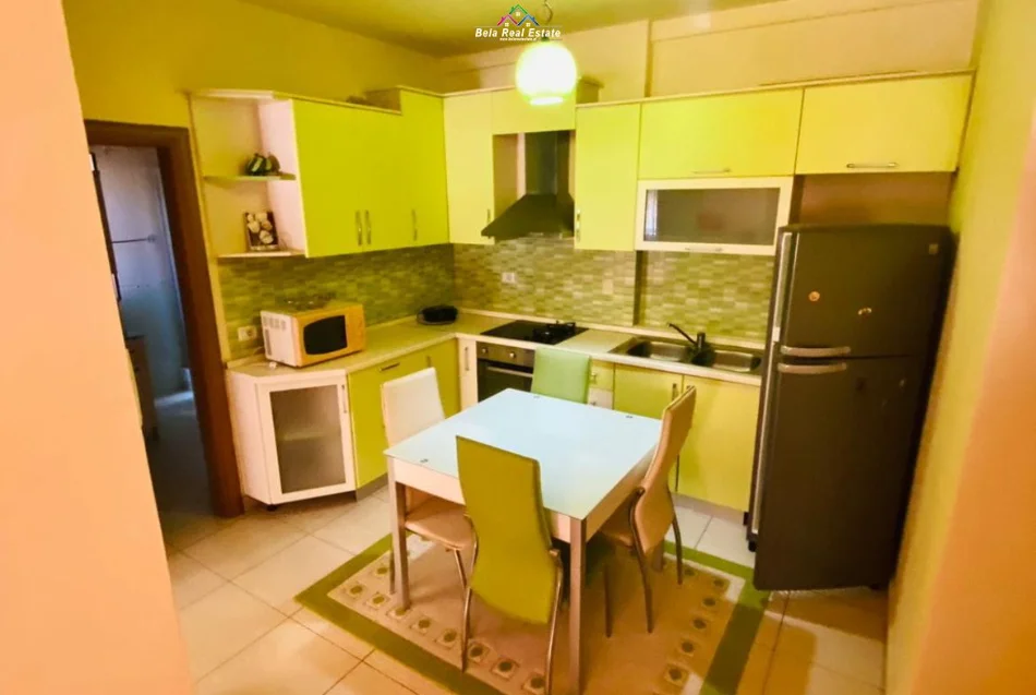 Tirane, jepet me qera apartament 1+1 Kati 1, 65 m² 470 € (Bill Klinton)