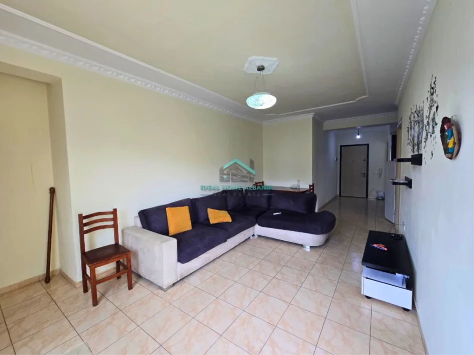 Vlore, jepet me qera apartament 1+1+Ballkon Kati 4, 60 m² 300 € (transballkanike vlore)