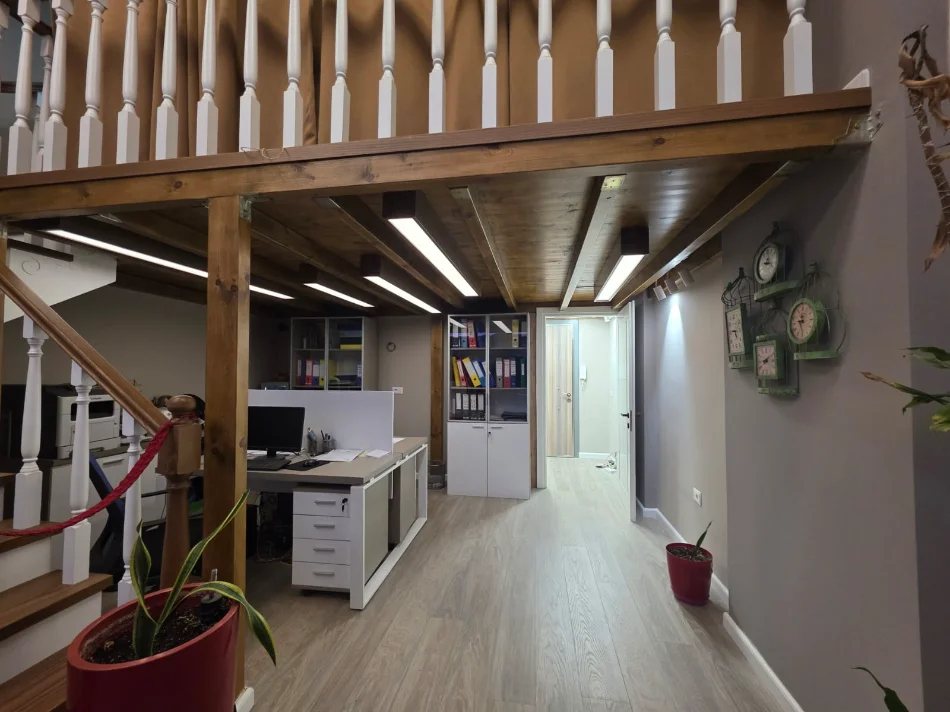 Tirane, shitet apartament duplex Dublex Kati 2, 51 m² 95.000 € (Yzberisht)