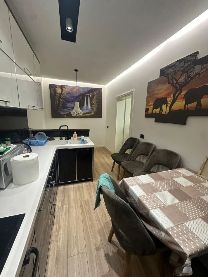Tirane, jap me qera apartament 1+1+Aneks+Ballkon Kati 1, 65 m² 520 € (Don Bosko)