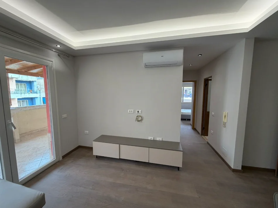 Tirane, jepet me qera apartament 2+1+Ballkon Kati 7, 93 m² 575 € (vila L)