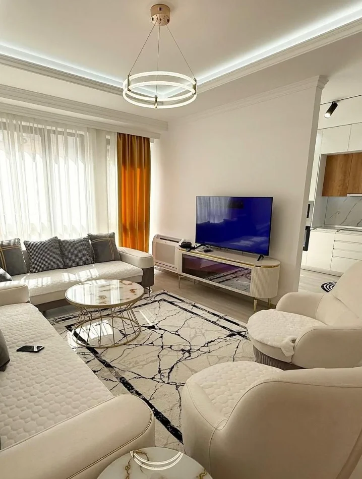 Tirane, jepet me qera apartament 2+1 , 110 m² 620 € 