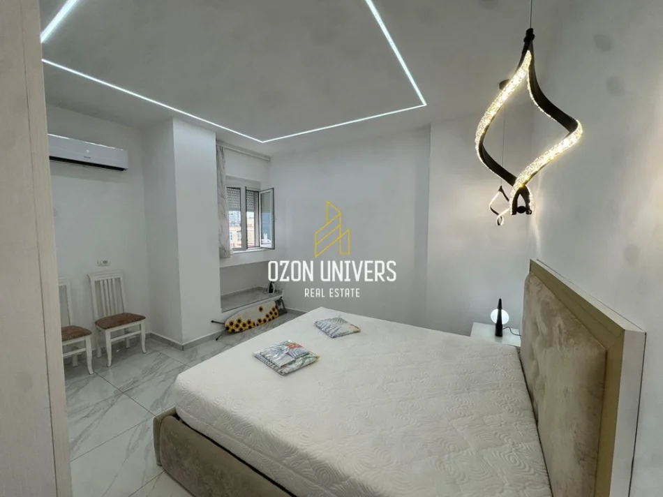 Tirane, jepet me qera apartament 1+1+Ballkon Kati 9, 87 m² 800 € (Qendër)