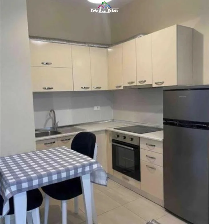 Tirane, jepet me qera apartament 1+1 Kati 5, 730 m² 730 € (Rruga Tish Dahia)