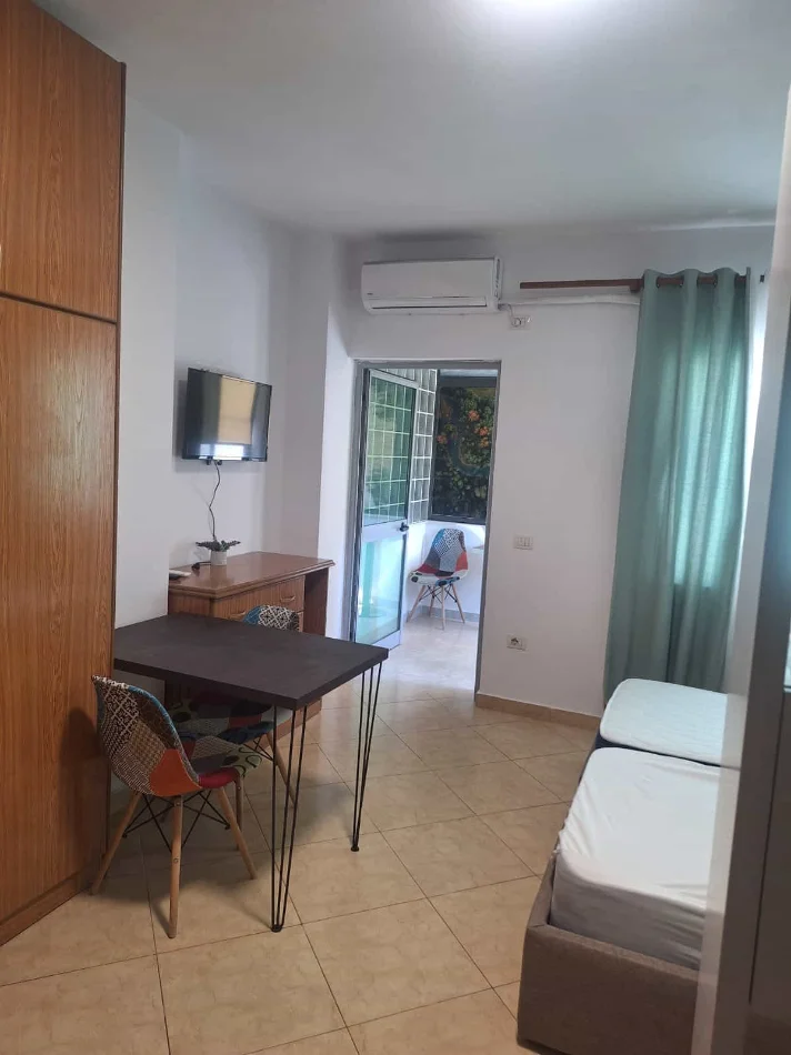 Tirane, shes apartament 1+1 Kati 2, 93 m² 224.000 € (Rruga e Durresit)