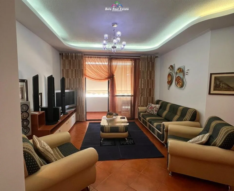 Tirane, jepet me qera apartament 2+1 Kati 10, 110 m² 740 € (Rruga Sabaudin Gabrani)