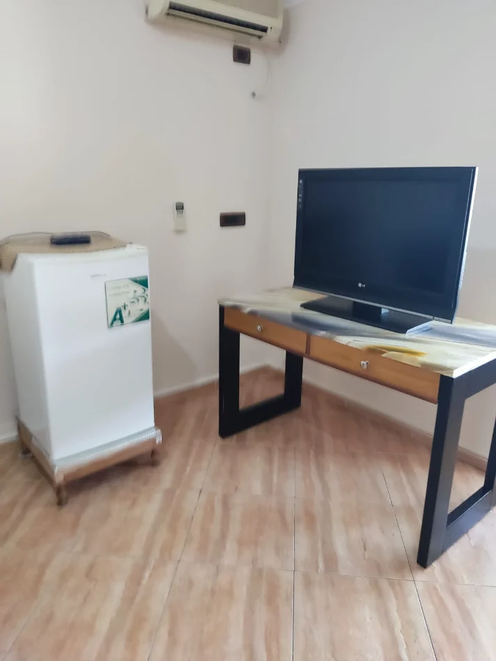 Tirane, jepet me qera apartament 1+1 Kati 6, 50 m² 400 € (Rruga Siri Kodra)