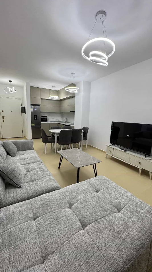 Tirane, jap me qera apartament 2+1+Ballkon Kati 7, 101 m² 65.000 Leke (Ish Parku i Autobuzave)