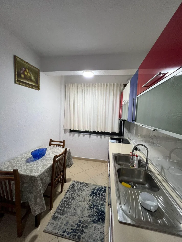 Tirane, jepet me qera Vile 1+1+Ballkon Kati 2, 70 m² 430 € (5 maji)