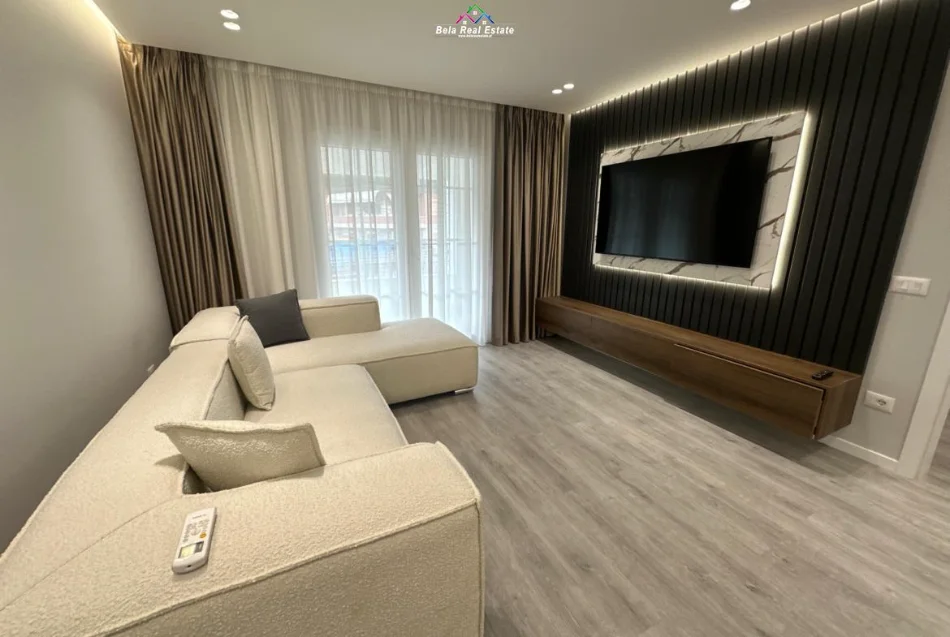 Tirane, jepet me qera Vile 5+1+Aneks Kati 3, 420 m² 3.500 € (Rruga e Elbasanit)
