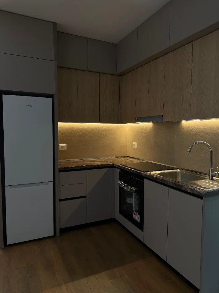 Tirane, jepet me qera apartament 2+1 Kati 3, 77 m² 630 € (3 deshmoret)