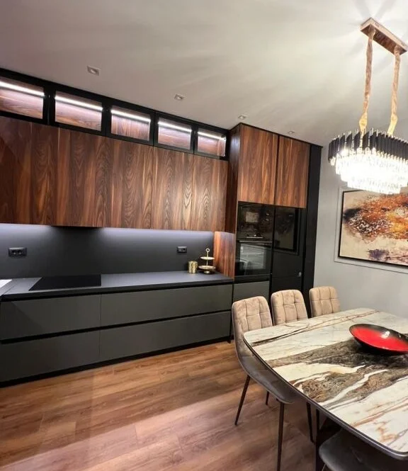 Tirane, jepet me qera apartament 2+1 , 90 m² 1.300 € 