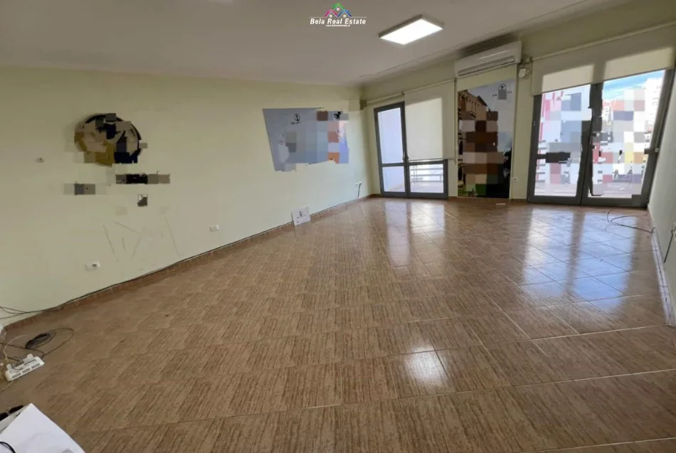 Tirane, jepet me qera zyre Kati 6, 106 m² 730 € (Zogu i Zi)