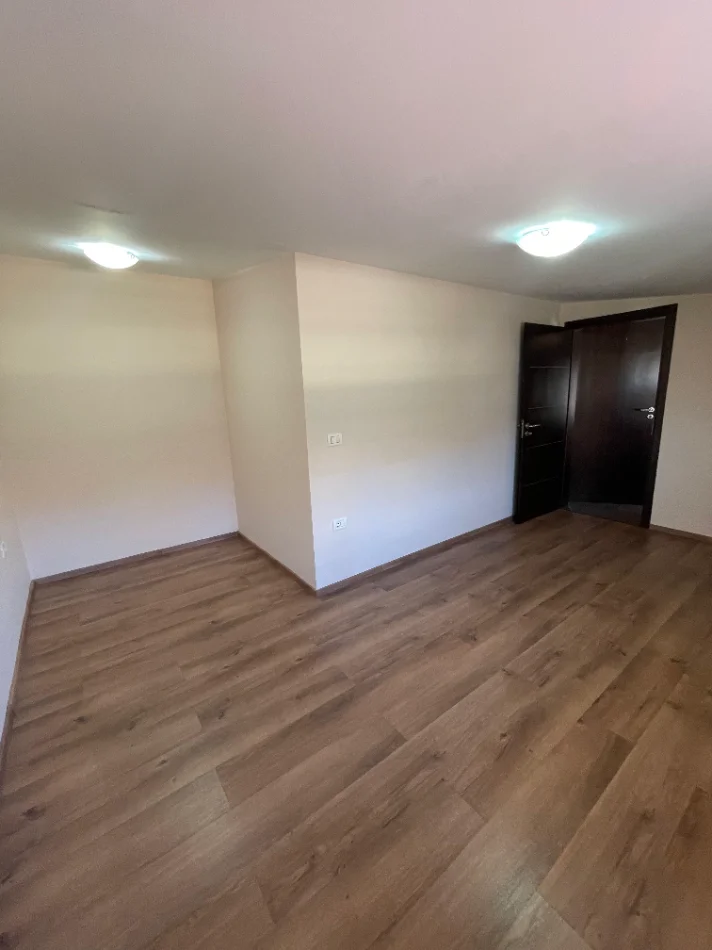 Tirane, shitet Vile 4+1 , 669 m² 850.000 € (TEG)
