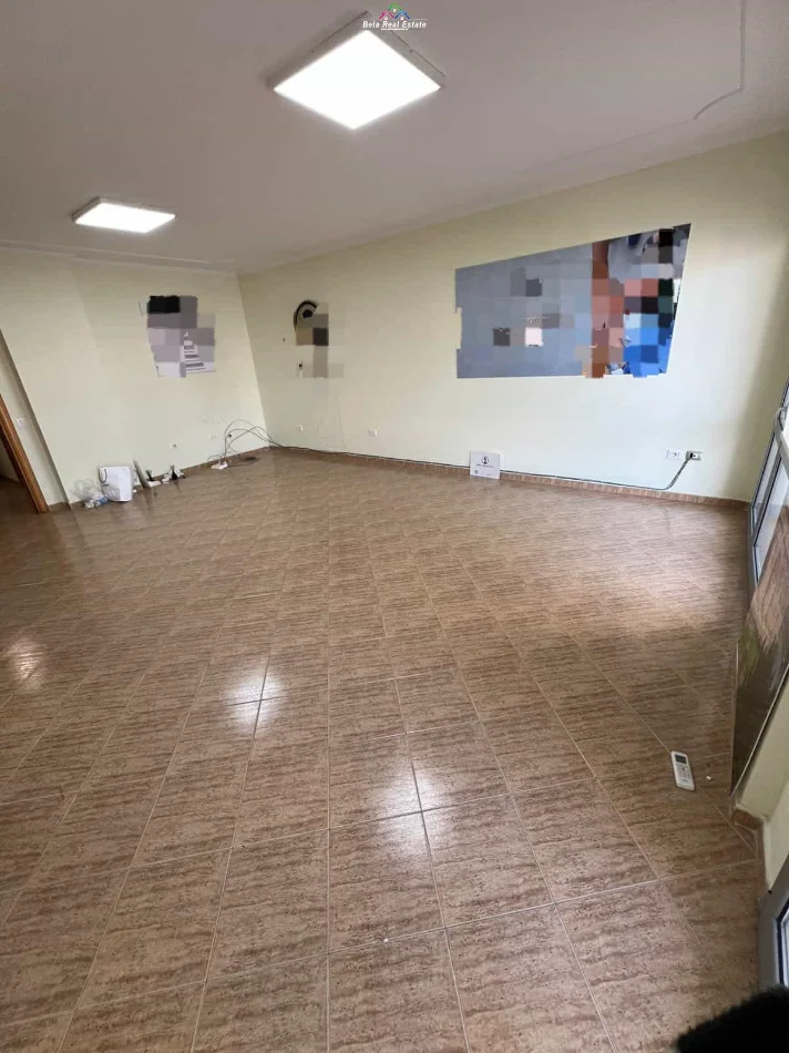 Tirane, jepet me qera zyre Kati 6, 106 m² 730 € (zogu i zi)