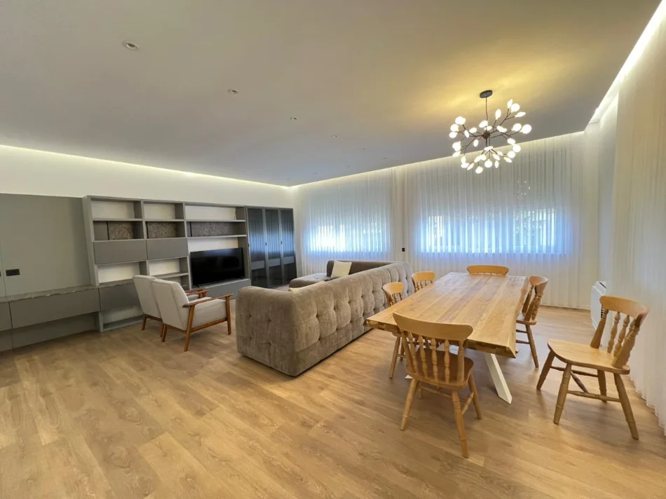 Tirane, shitet Vile 3 Katshe , 517 m² 695.000 € (VILE)