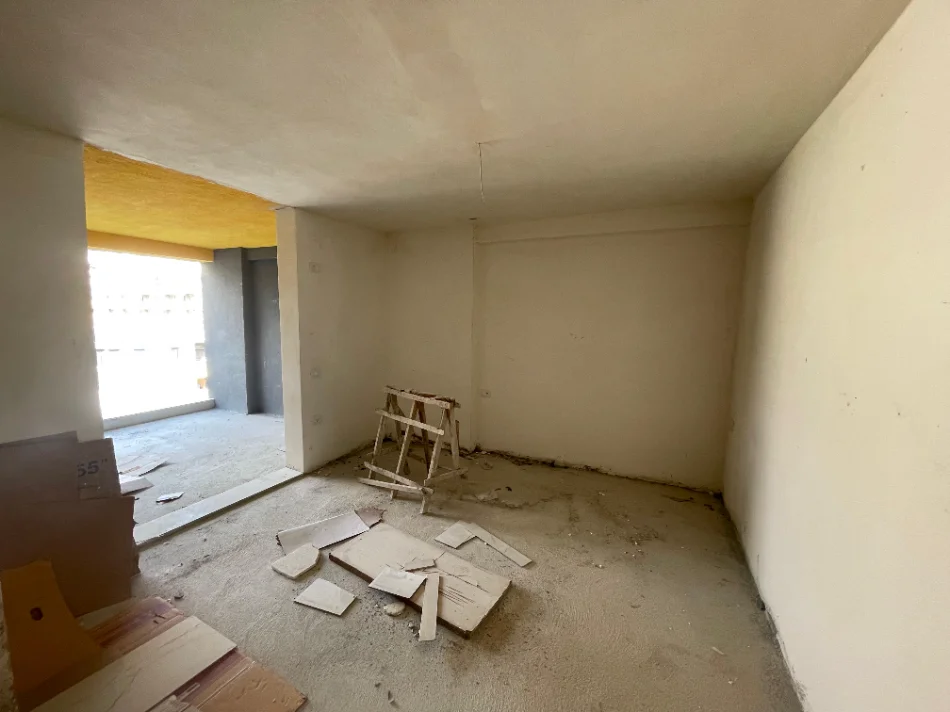 Tirane, shes apartament 1+1 Kati 5, 85.000 € 