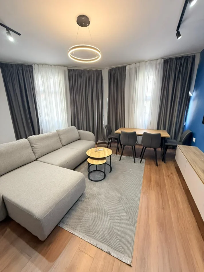 Tirane, jepet me qera apartament 2+1 Kati 2, 85 m² 600 € (Don Bosko)
