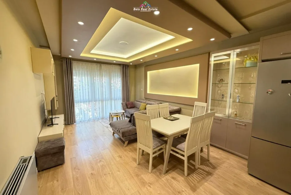 Tirane, jepet me qera apartament 2+1 Kati 2, 95 m² 900 € (prane gjimnazit partizani)