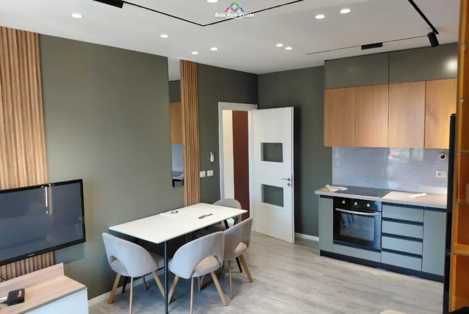 Tirane, jepet me qera apartament 2+1+Ballkon Kati 7, 90 m² 680 € (Kompleksi Darling)