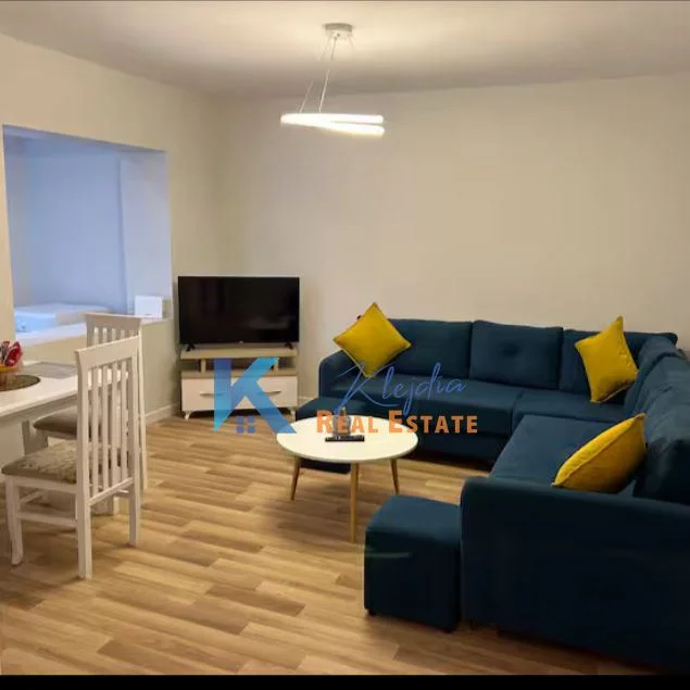 Tirane, jap me qera apartament 1+1+Ballkon Kati 3, 55 m² 570 € (Bulevardi Zogu I)