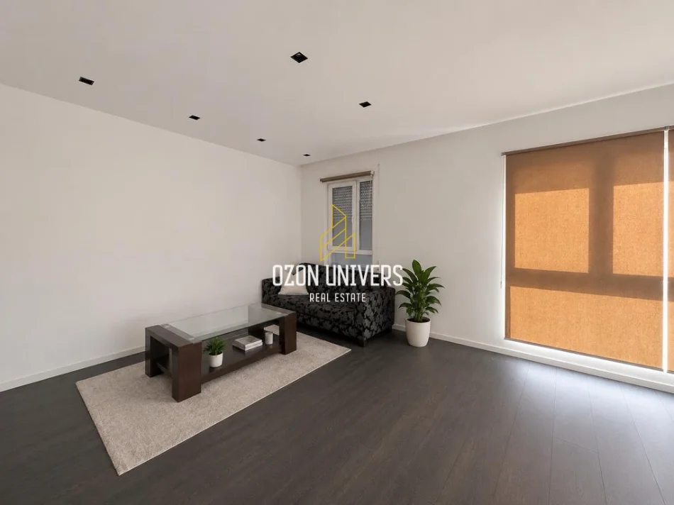 Tirane, jepet me qera ambient biznesi + parkim Kati 1, 75 m² 700 € (Rruga Don Bosko)