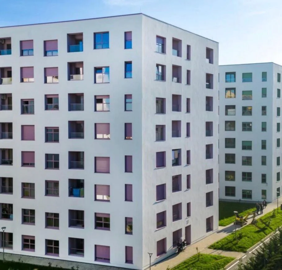 Tirane, shitet apartament 1+1+Ballkon , 52 m² 88.400 € (Kompleksi Kadiu)
