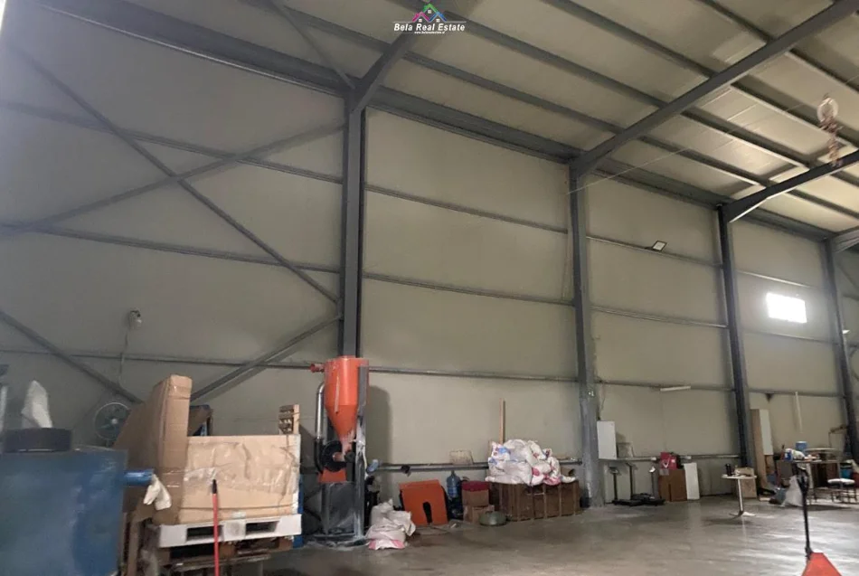 Tirane, jepet me qera magazine Kati 0, 510 m² 2.000 € (Vore)
