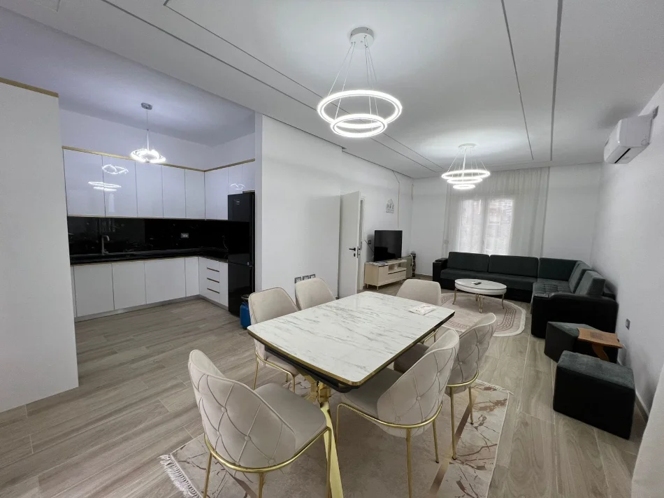 Tirane, jepet me qera Vile Kati 3, 100 m² 65.000 € (Rruga Pano Lulo)