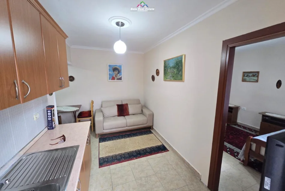Tirane, jepet me qera apartament 1+1 Kati 2, 42 m² 420 € (Rruga Mihal Grameno)