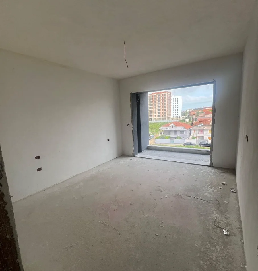 Tirane, shitet apartament 1+1+Ballkon , 71 m² 115.000 € 