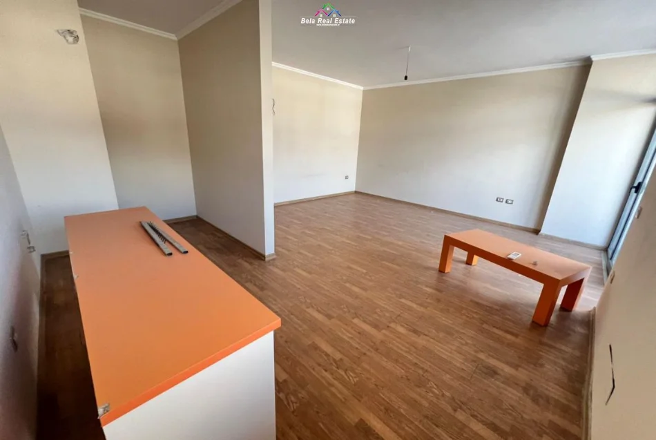 Tirane, jepet me qera zyre Kati 3, 130 m² 840 € (Rruga Teodor Keko)