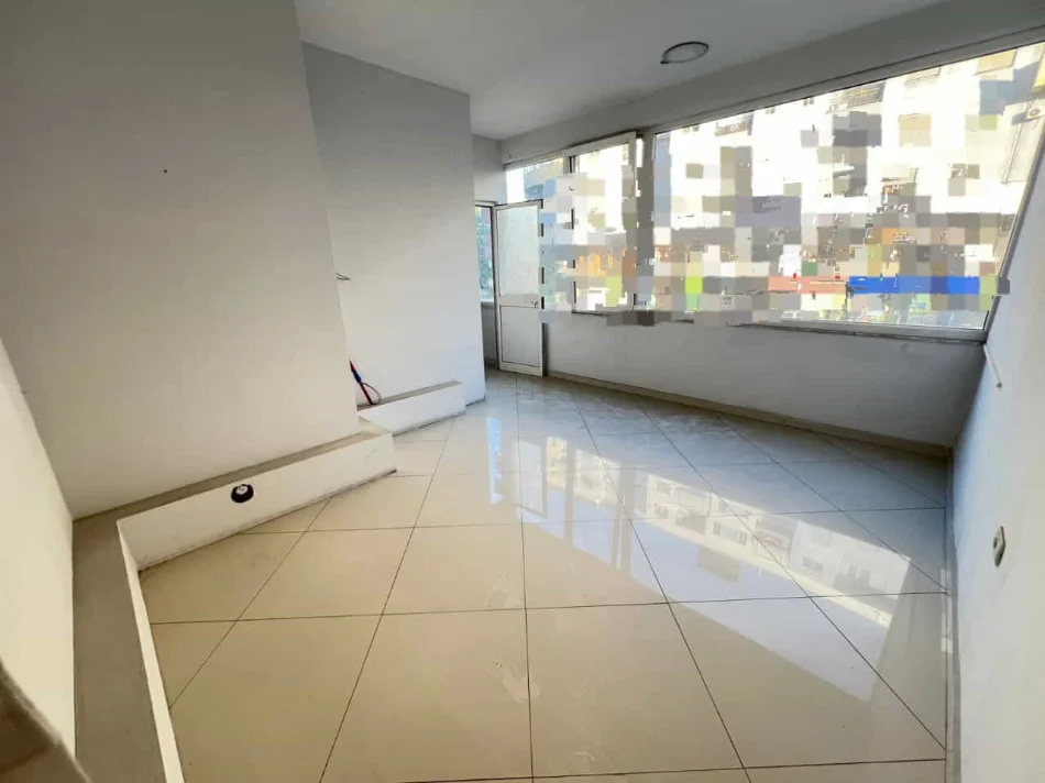 Tirane, jepet me qera zyre Kati 2, 160 m²2000 € (Rruga Teodor Keko)